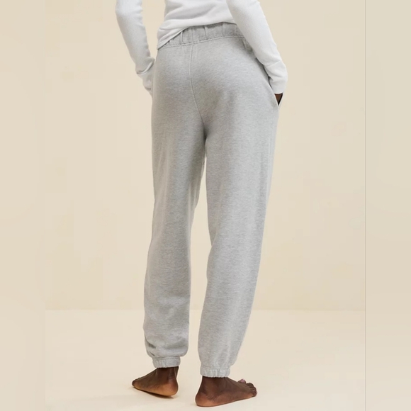 OFFLINE 95% cotton BY Aerie woMen's jetsettets Light Gray Joggers - Picture 2 of 3